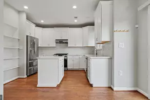 6239 Frosty Winter Ct, Centreville, VA 20120 - Photo 5
