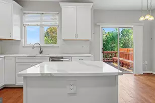 6239 Frosty Winter Ct, Centreville, VA 20120 - Photo 3