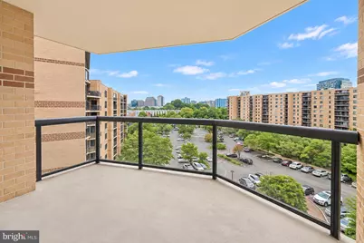 8380 Greensboro Drive #903, McLean, VA 22102 - Photo 3