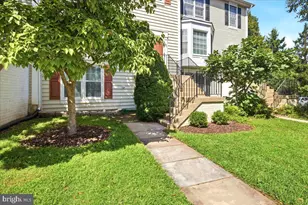 14523 Sully Lake Ct, Centreville, VA 20120 - Photo 3