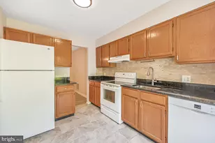 1657 Oak Spring Way, Reston, VA 20190 - Photo 9