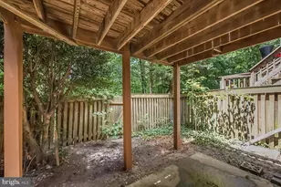 1657 Oak Spring Way, Reston, VA 20190 - Photo 21
