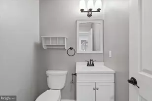 9629 Pierrpont St, Burke, VA 22015 - Photo 31