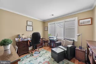 2924 Oakbury Ct, Oakton, VA 22124 - Photo 9