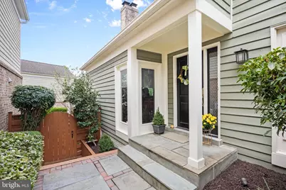 2924 Oakbury Court, Oakton, VA 22124 - Photo 3