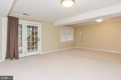 1860 Golf View Court, Reston, VA 20190 - Photo 17