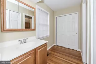 1860 Golf View Ct, Reston, VA 20190 - Photo 21