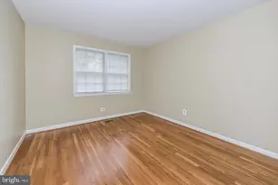1860 Golf View Ct, Reston, VA 20190 - Photo 25