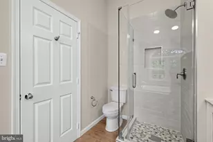 8893 Eagle Rock Ln, Springfield, VA 22153 - Photo 13