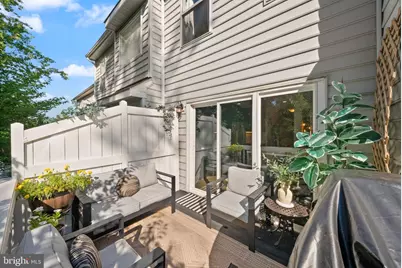 12091 Edgemere Circle, Reston, VA 20190 - Photo 15