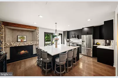 12091 Edgemere Circle, Reston, VA 20190 - Photo 7