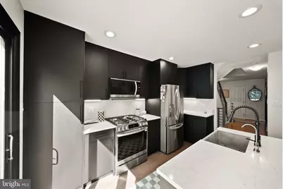 12091 Edgemere Circle, Reston, VA 20190 - Photo 13