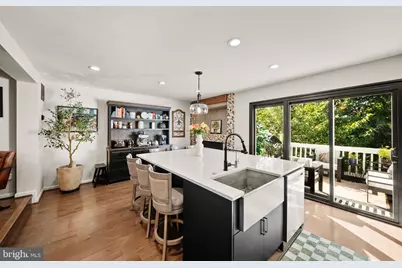 12091 Edgemere Circle, Reston, VA 20190 - Photo 11
