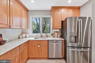 8707 Parry Ln, Alexandria, VA 22308 - Photo 17