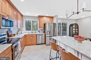 8707 Parry Ln, Alexandria, VA 22308 - Photo 15