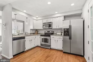 1657 Fieldthorn Dr, Reston, VA 20194 - Photo 13