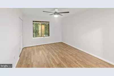 9743 Kings Crown Court #201, Fairfax, VA 22031 - Photo 7