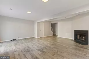 5416 New London Park Dr, Fairfax, VA 22032 - Photo 31