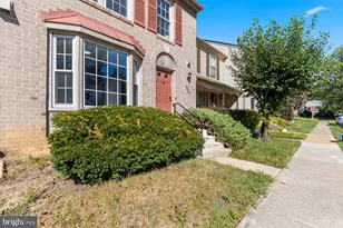 5416 New London Park Dr, Fairfax, VA 22032 - Photo 3