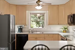 13127 Madonna Ln, Fairfax, VA 22033 - Photo 21