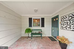 13127 Madonna Ln, Fairfax, VA 22033 - Photo 11