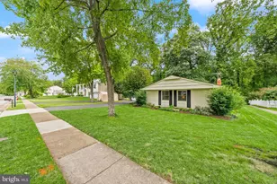 13127 Madonna Ln, Fairfax, VA 22033 - Photo 7