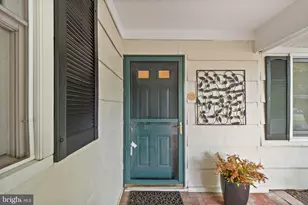 13127 Madonna Ln, Fairfax, VA 22033 - Photo 13