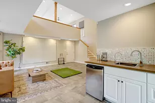 7113 Carol Ln, Falls Church, VA 22042 - Photo 7