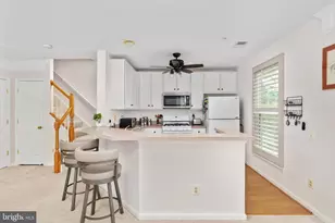 12789 Fair Crest Ct, Fairfax, VA 22033 - Photo 11