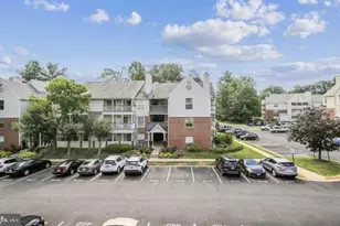 3921 Penderview Dr, Fairfax, VA 22033 - Photo 3