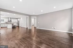 7223 Pine Dr, Annandale, VA 22003 - Photo 25