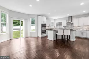 7223 Pine Dr, Annandale, VA 22003 - Photo 15
