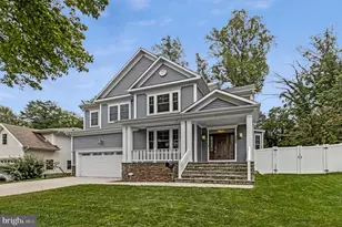 7223 Pine Dr, Annandale, VA 22003 - Photo 1