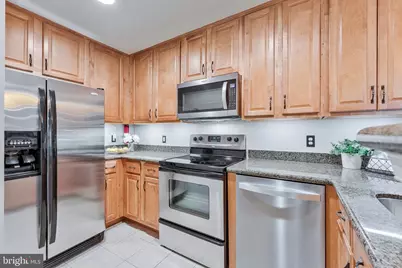 3175 Summit Drive #5-B9, Oakton, VA 22124 - Photo 13