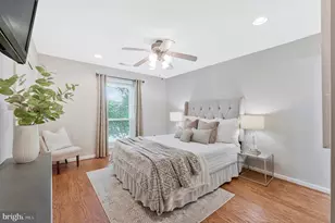 3175 Summit Dr, Oakton, VA 22124 - Photo 15