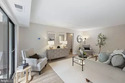 623 Center Street #T3, Herndon, VA 20170 - Photo 5