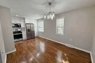 9926 Lakepointe Ct, Burke, VA 22015 - Photo 9