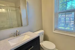 9926 Lakepointe Ct, Burke, VA 22015 - Photo 17