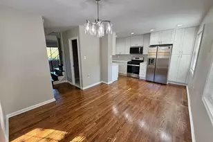 9926 Lakepointe Ct, Burke, VA 22015 - Photo 7