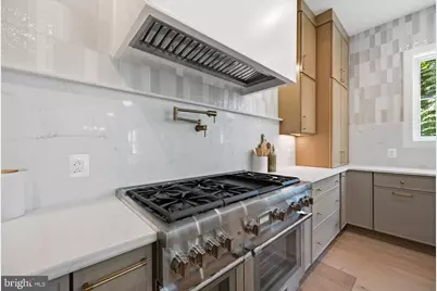 906 Hillcrest Drive SW, Vienna, VA 22180 - Photo 21