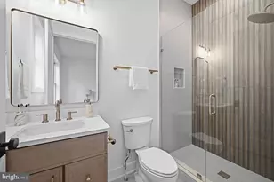 906 Hillcrest Dr SW, Vienna, VA 22180 - Photo 37
