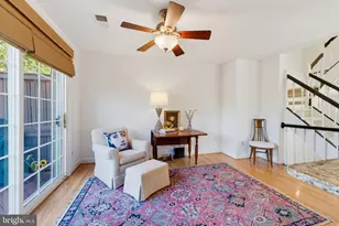 8020 Merry Oaks Ct, Vienna, VA 22182 - Photo 27