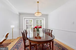 8020 Merry Oaks Ct, Vienna, VA 22182 - Photo 25