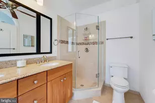 8020 Merry Oaks Ct, Vienna, VA 22182 - Photo 13