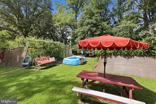 9216 Brian Dr, Vienna, VA 22180 - Photo 11