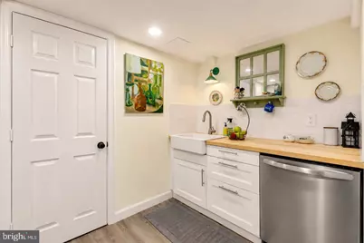 6616 Kerns Road, Falls Church, VA 22042 - Photo 29