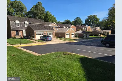2922 Oakborough Square, Oakton, VA 22124 - Photo 3