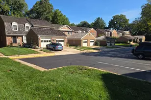 2922 Oakborough Square, Oakton, VA 22124 - Photo 3