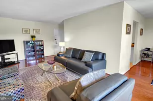 2311 Pimmit Dr, Falls Church, VA 22043 - Photo 5
