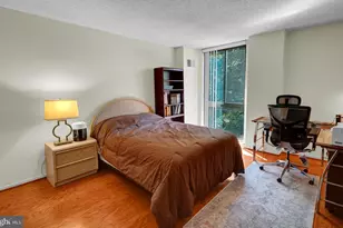 2311 Pimmit Dr, Falls Church, VA 22043 - Photo 17